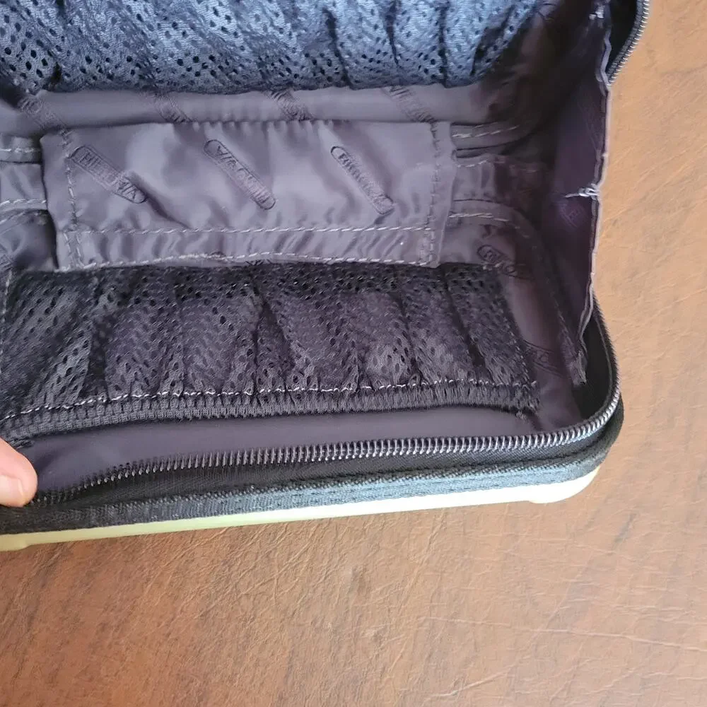 RIMOWA EVA AIR Olive Light Green Travel Case Amenity Toiletry Kit Pouch Only K